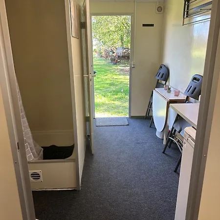 Tiny House In Nature 8 Km From Center, Denmark Semesterbostad